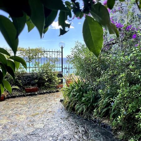 Ocean View Villa With Fast Wi-Fi And Elevator To Town Леванто Екстериор снимка