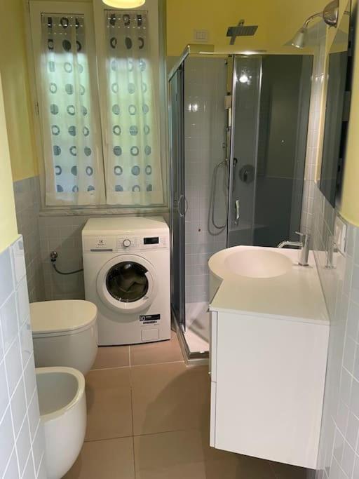 Ocean View Villa With Fast Wi-Fi And Elevator To Town Леванто Екстериор снимка