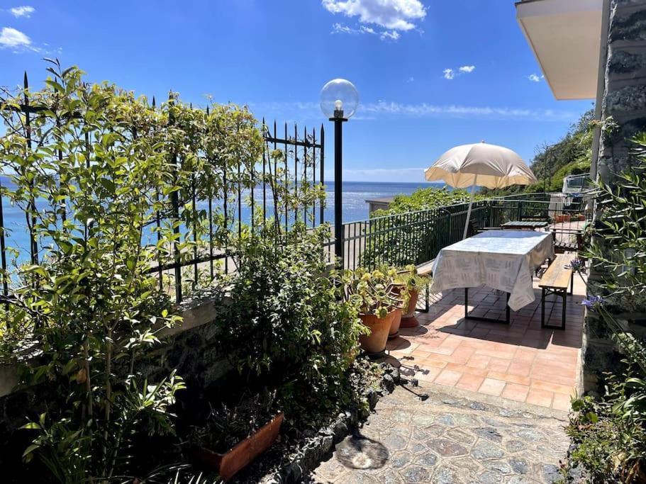 Ocean View Villa With Fast Wi-Fi And Elevator To Town Леванто Екстериор снимка